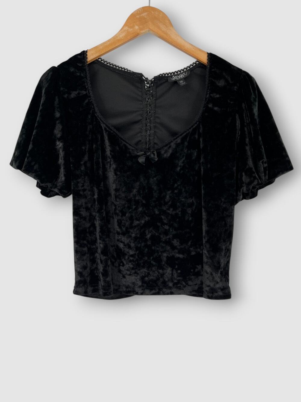 Widow Black Crushed Velvet Lace-Up Back Crop Top Size 1X